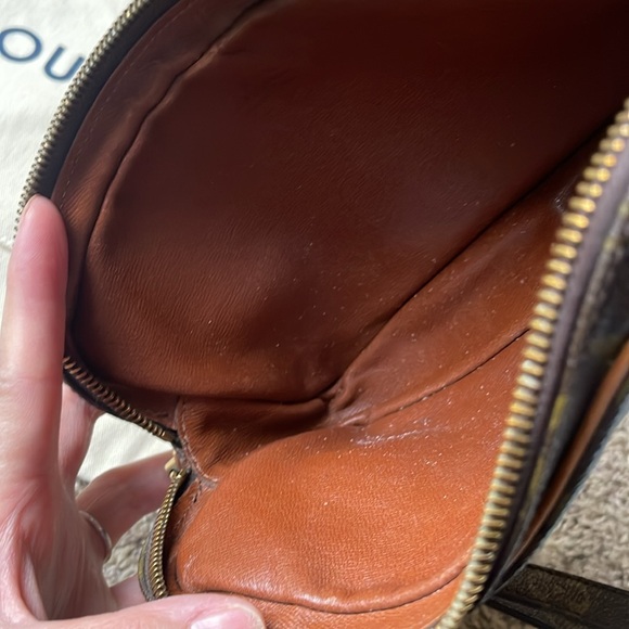 Louis Vuitton Marly Dragonne Monogram Wristlet - Picture 14 of 14